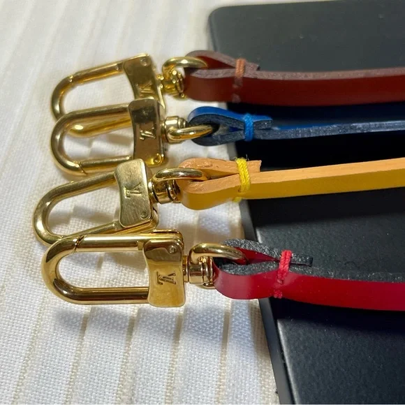 Louis Vuitton Pochette Strap NWOT Vintage - Picture 8 of 13